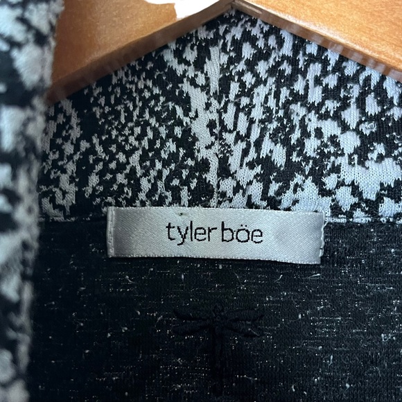 Tyler Boe Kim Snakeskin Jacquard Shift Dress Black White Cowl Neck Size Small - Picture 7 of 7